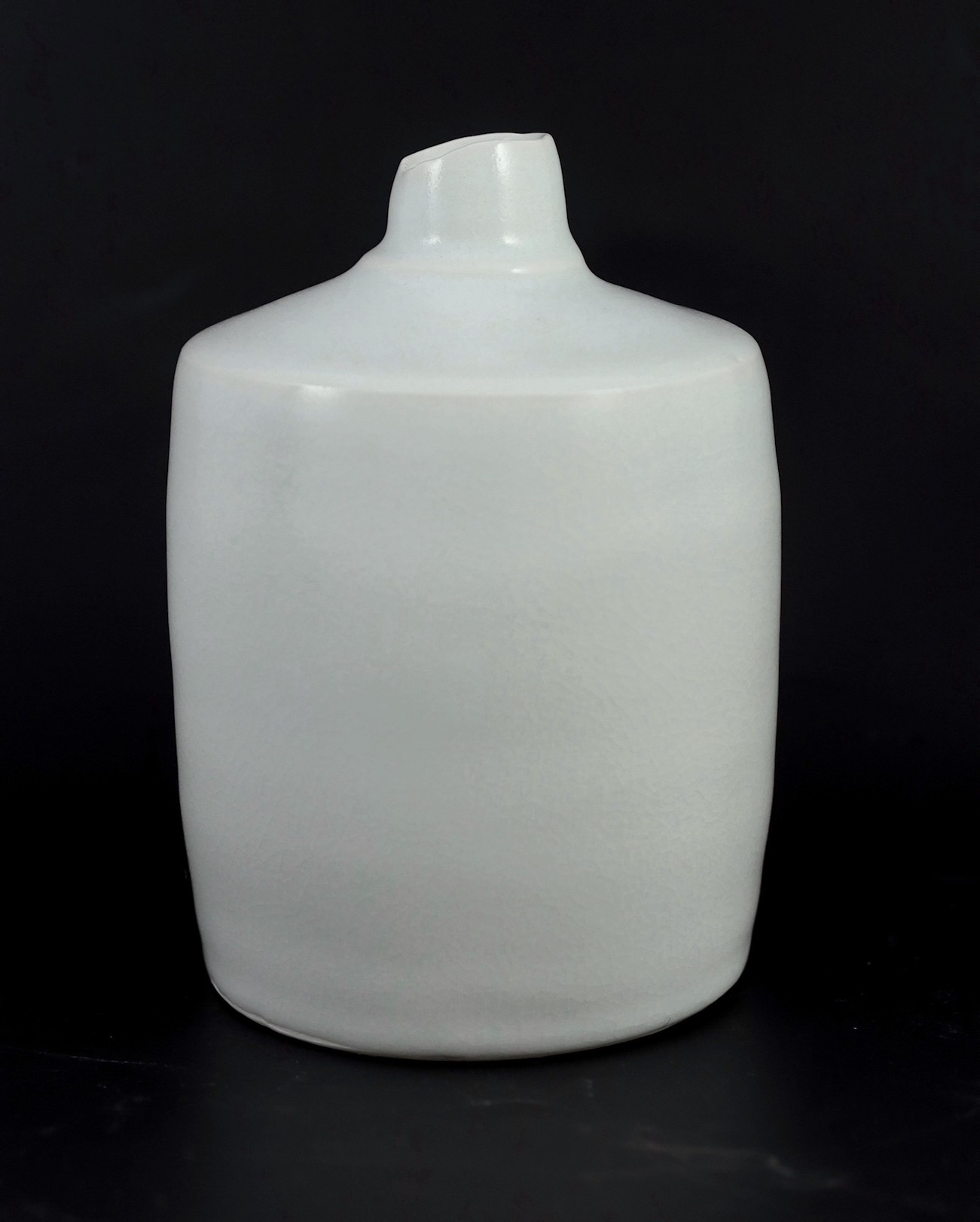 Edmund de Waal (b.1964) a porcelain bottle vase, c.1993, 16.5cm high